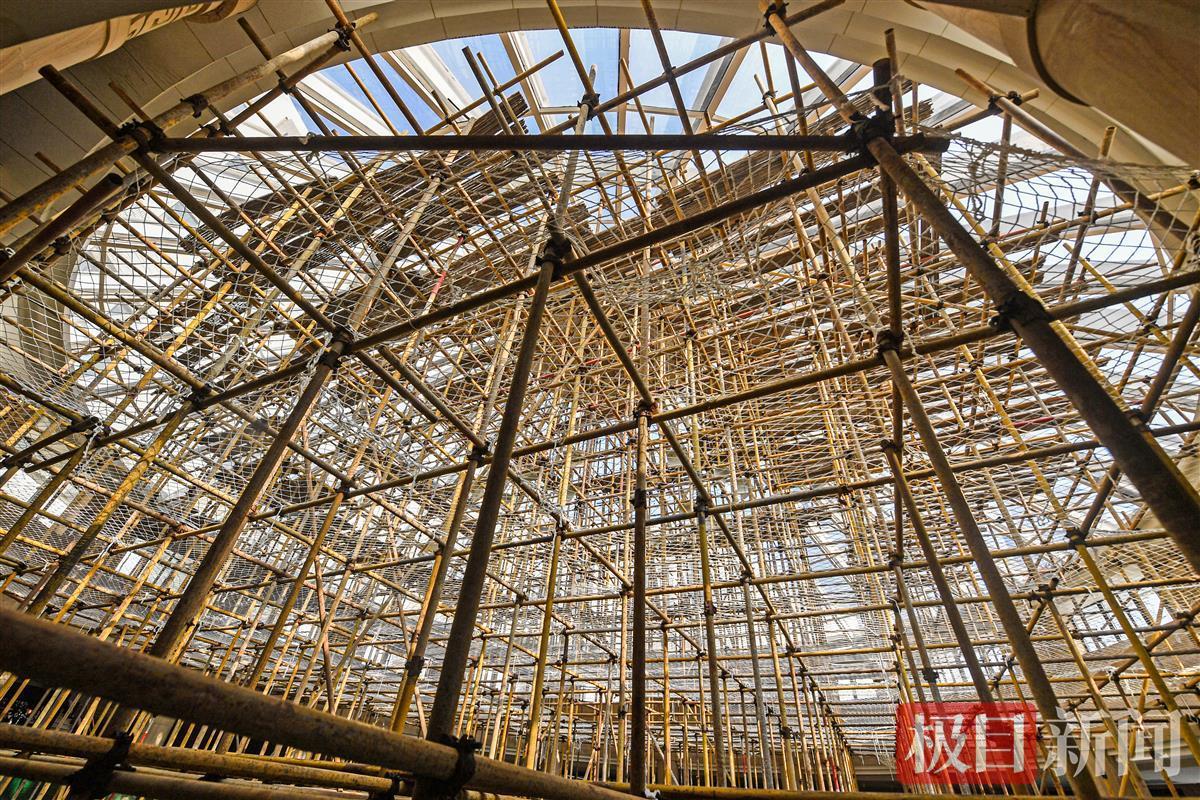 24米高空作業忙，武漢圖書館錐形玻璃頂即將煥新