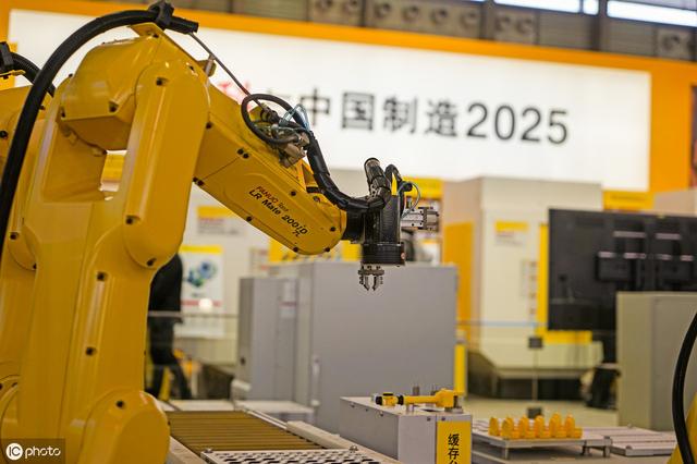 騰訊、華為為何都用IT技術外包？畢業生求職，IT外包公司值得去嗎